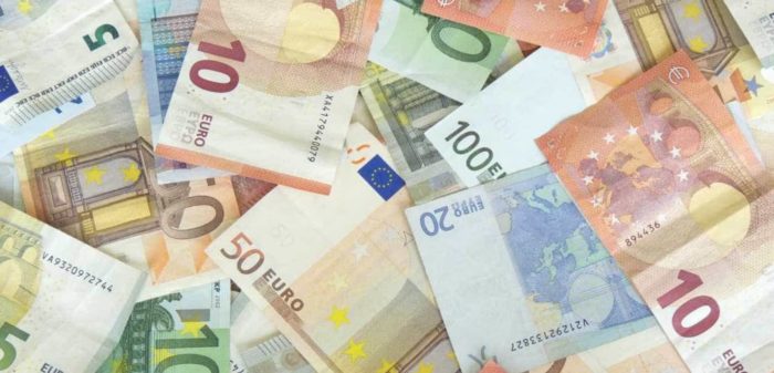 Прогноз курса евро на январь 2022 года – мнение экспертов и таблица по дням