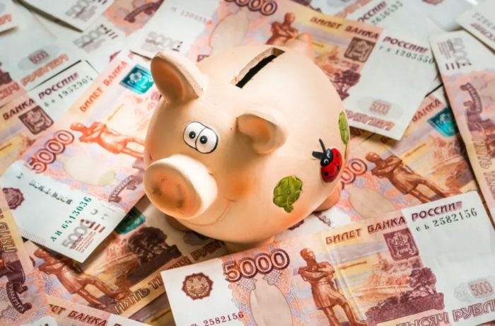 В какой валюте лучше хранить деньги в 2022 году в России